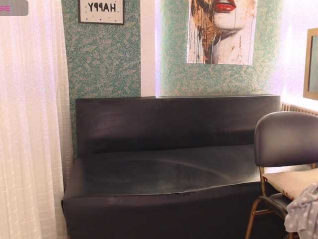 Miidnightt-Dessire live cam on BongaCams