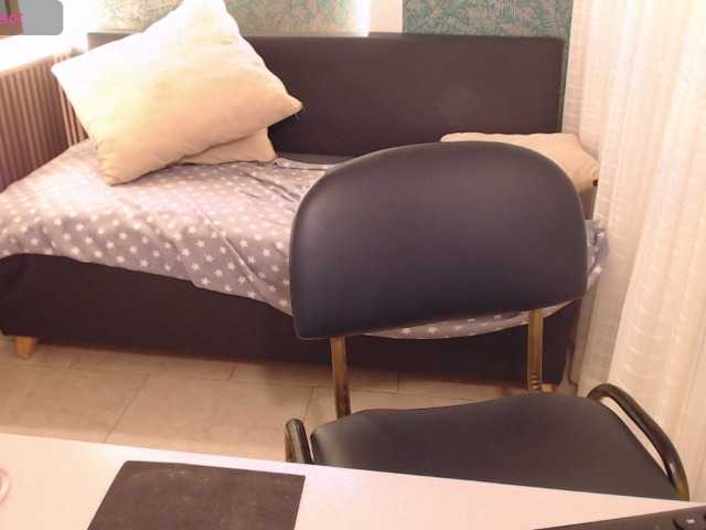 Miidnightt-Dessire live cam on BongaCams