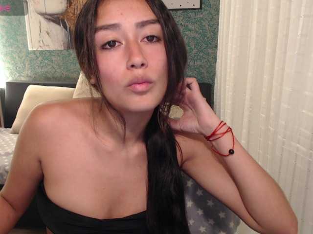 Miidnightt-Dessire live cam on BongaCams