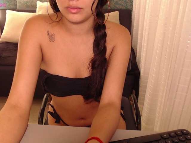 Miidnightt-Dessire live cam on BongaCams