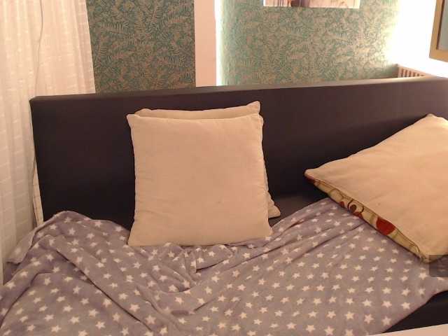Miidnightt-Dessire live cam on BongaCams