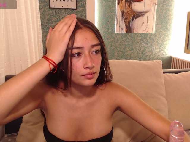 Miidnightt-Dessire live cam on BongaCams
