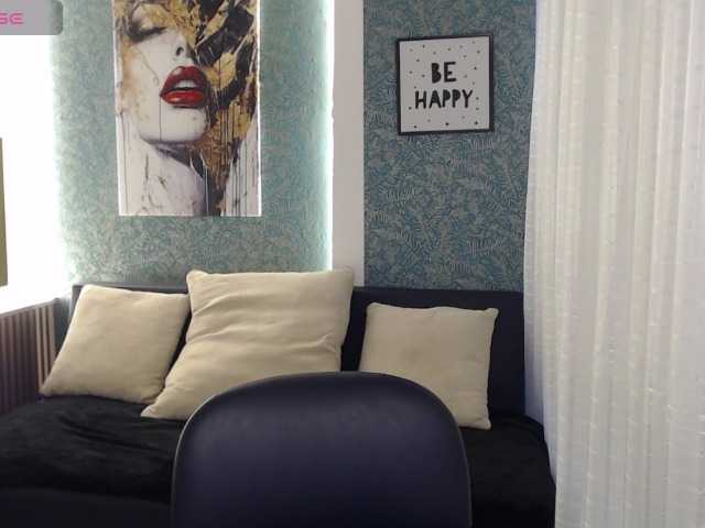 Miidnightt-Dessire live cam on BongaCams