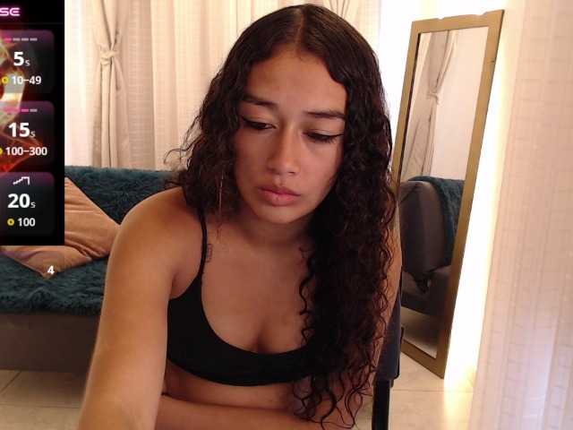 Miidnightt-Dessire live webcam