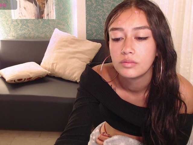 Miidnightt-Dessire live cam on BongaCams