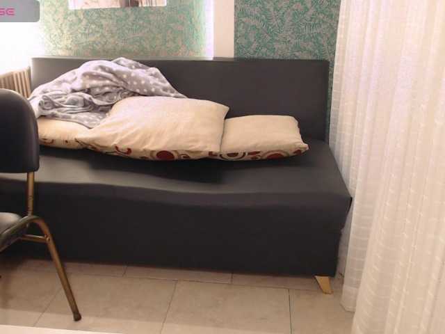 Miidnightt-Dessire live cam on BongaCams