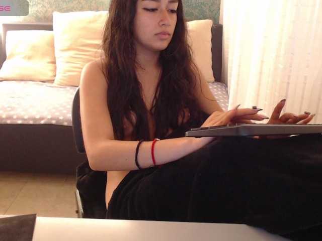 Miidnightt-Dessire live cam on BongaCams