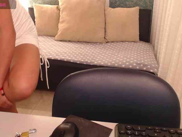 Miidnightt-Dessire