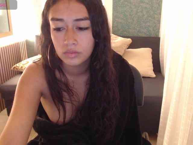 Miidnightt-Dessire