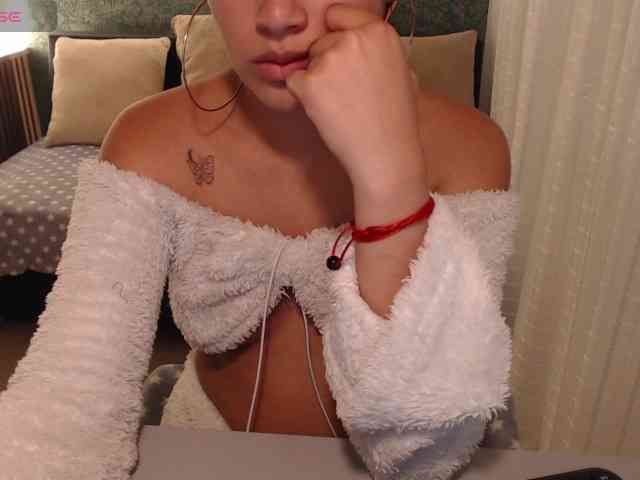 Miidnightt-Dessire