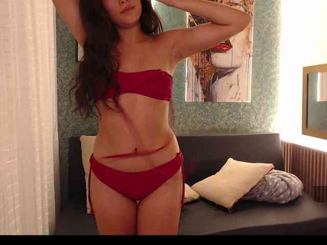 Miidnightt-Dessire webcam