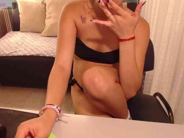 Miidnightt-Dessire