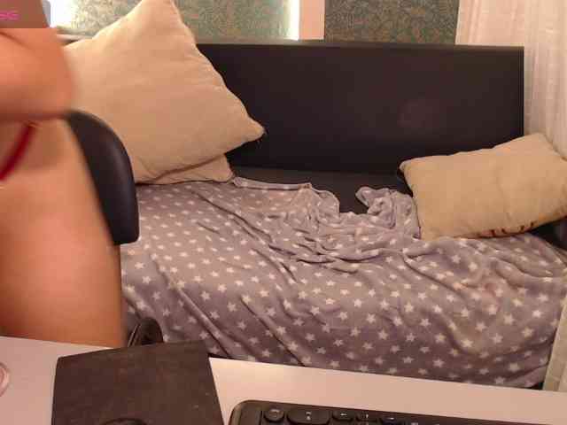 Miidnightt-Dessire webcam