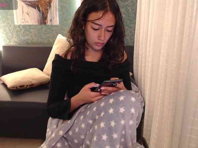 Miidnightt-Dessire