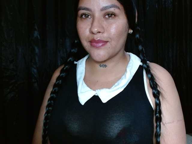 HELOOO1 live webcam show