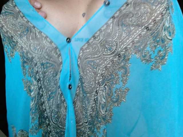 HELOOO1 live cam on BongaCams