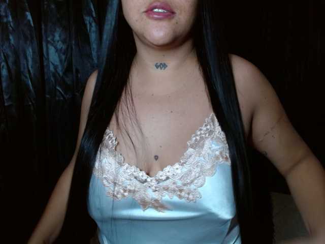helooo1 live webcam show