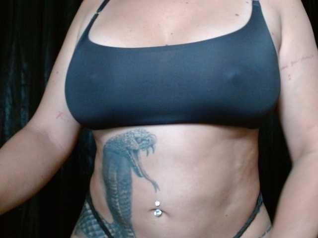 helooo1 live cam preview