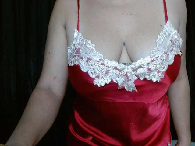 HELOOO1 live cam on BongaCams
