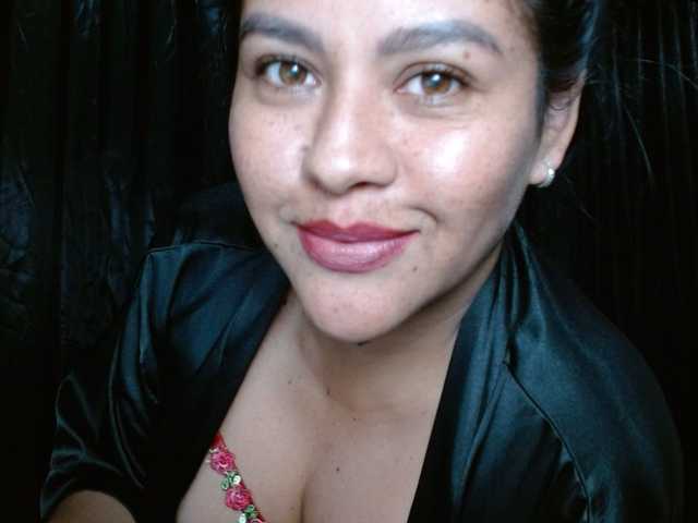 helooo1 live webcam show
