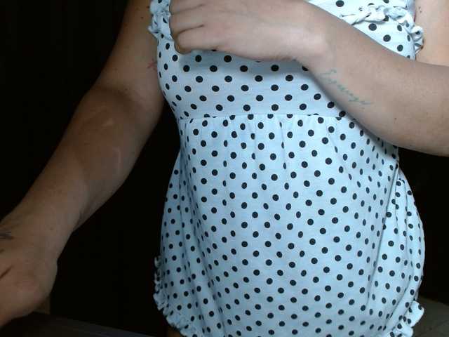 HELOOO1 live cam on BongaCams
