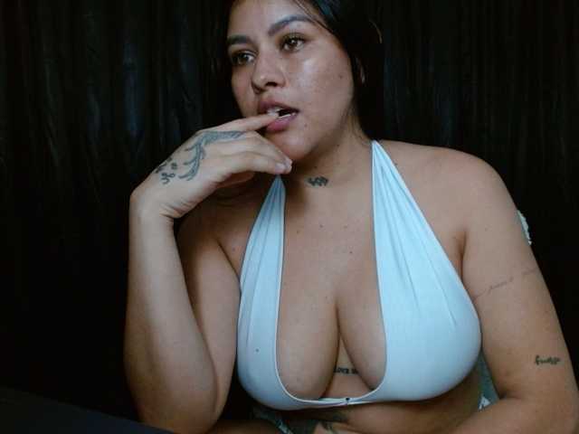 HELOOO1, en directo ahora en BongaCams