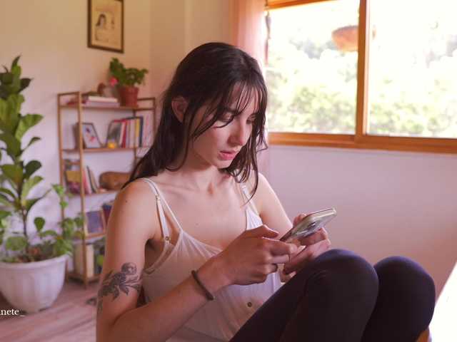 Alphonsine live webcam show
