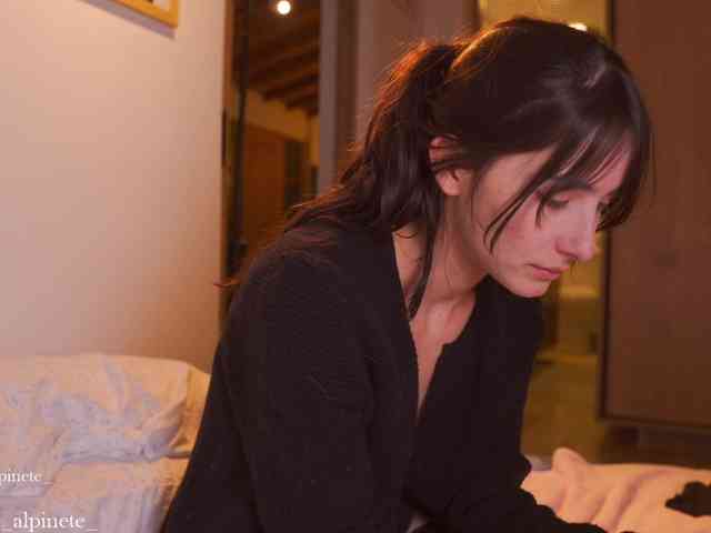 Alphonsine Live Webcam on BongaCams