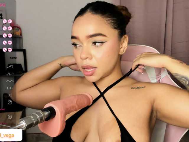 MissVega-01, en vivo ahora en BongaCams