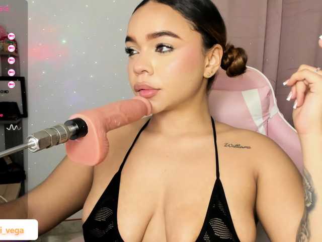 MissVega-01, en vivo ahora en BongaCams