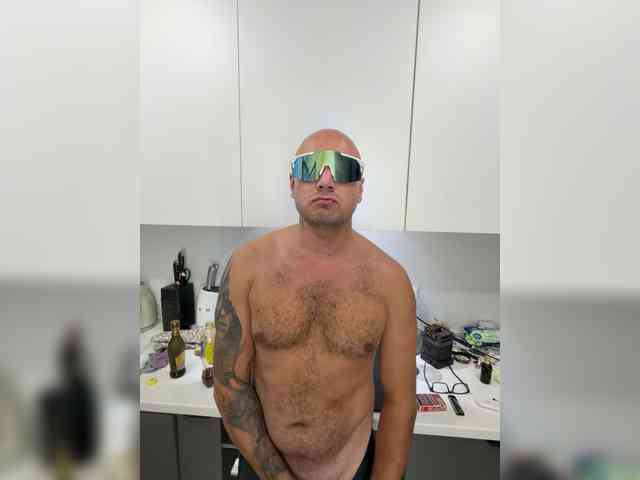 Alexfrolovm1990 Live Webcam on BongaCams