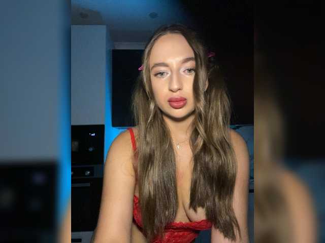 Alisaa-00 live webcam show