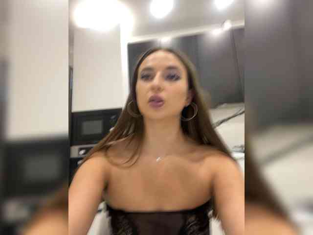 Alisaa-00