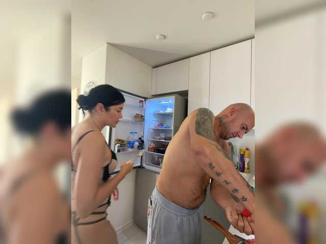 le modèle ALEXMILANA est en webcam porno dans un show sur le site bongacams, il possède les tags suivants: White/Caucasian,Brunette,Shaved