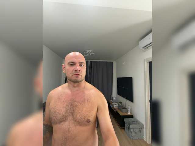 ALEXMILANA live cam on BongaCams