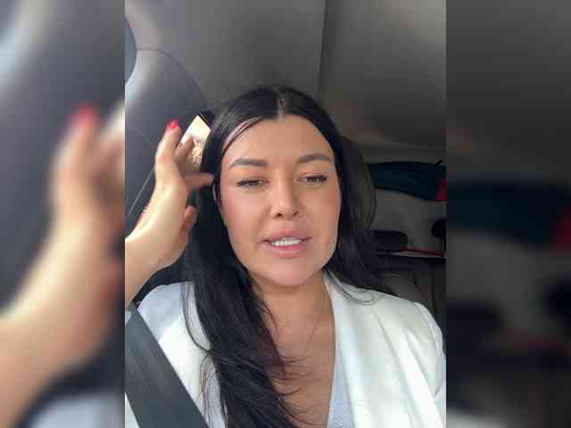 ALEXMILANA webcam