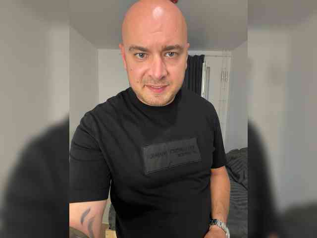 random sex chat ALEXMILANA