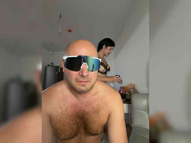 ALEXMILANA webcam
