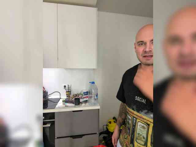 ALEXMILANA webcam