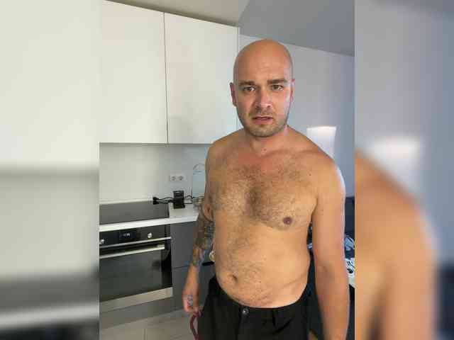 ALEXMILANA webcam