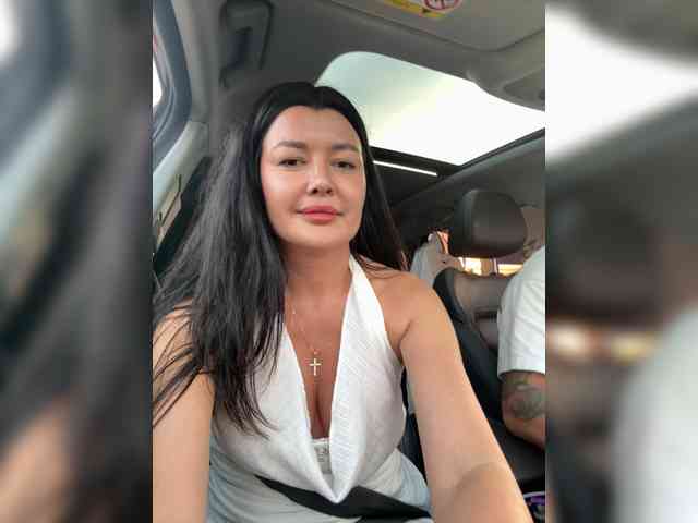 ALEXMILANA webcam