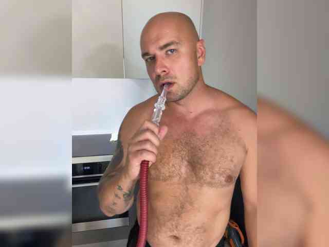 ALEXMILANA webcam