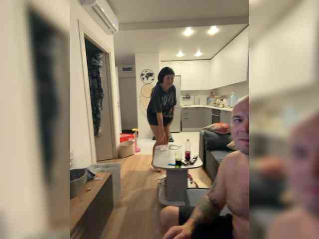 ALEXMILANA webcam