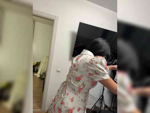 ALEXMILANA webcam