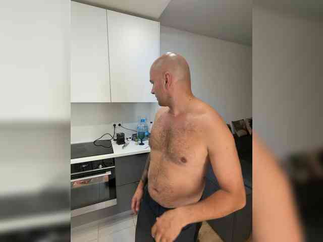 ALEXMILANA webcam