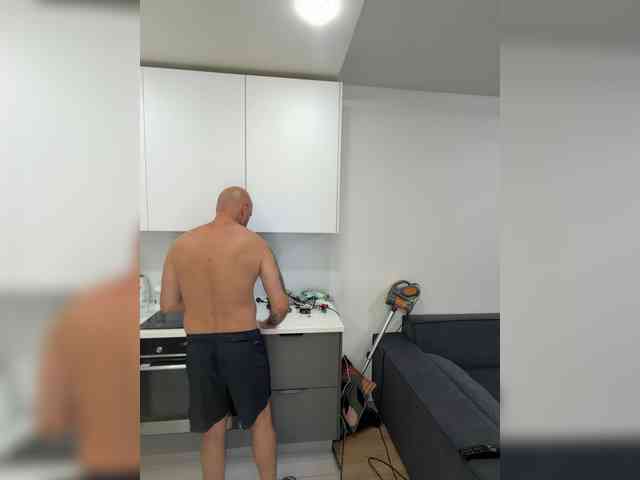 ALEXMILANA webcam