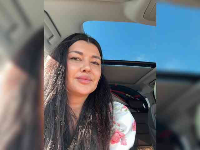 ALEXMILANA webcam