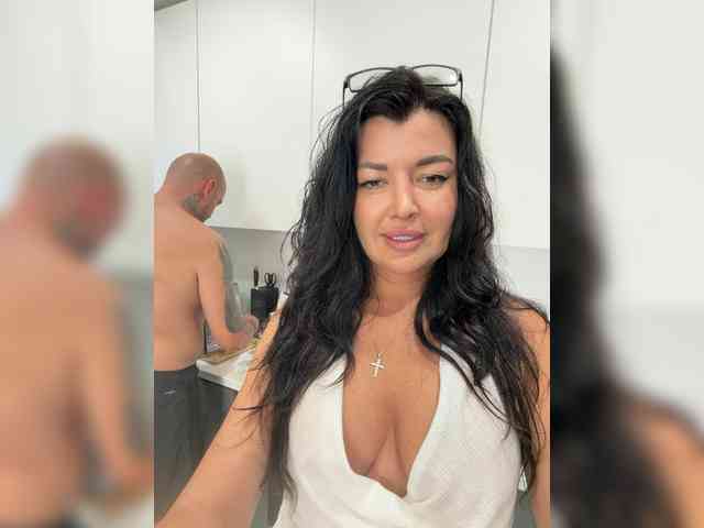 ALEXMILANA webcam