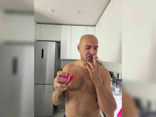 ALEXMILANA webcam