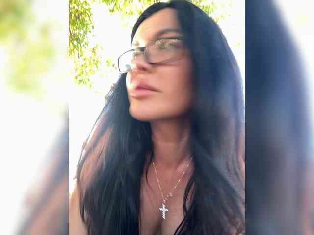 ALEXMILANA webcam